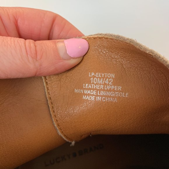 NEW Lucky Brand Tan Dune Elyton Suede Buckle Chunky Lug Sole Zip Ankle Boots 10 - Picture 6 of 8